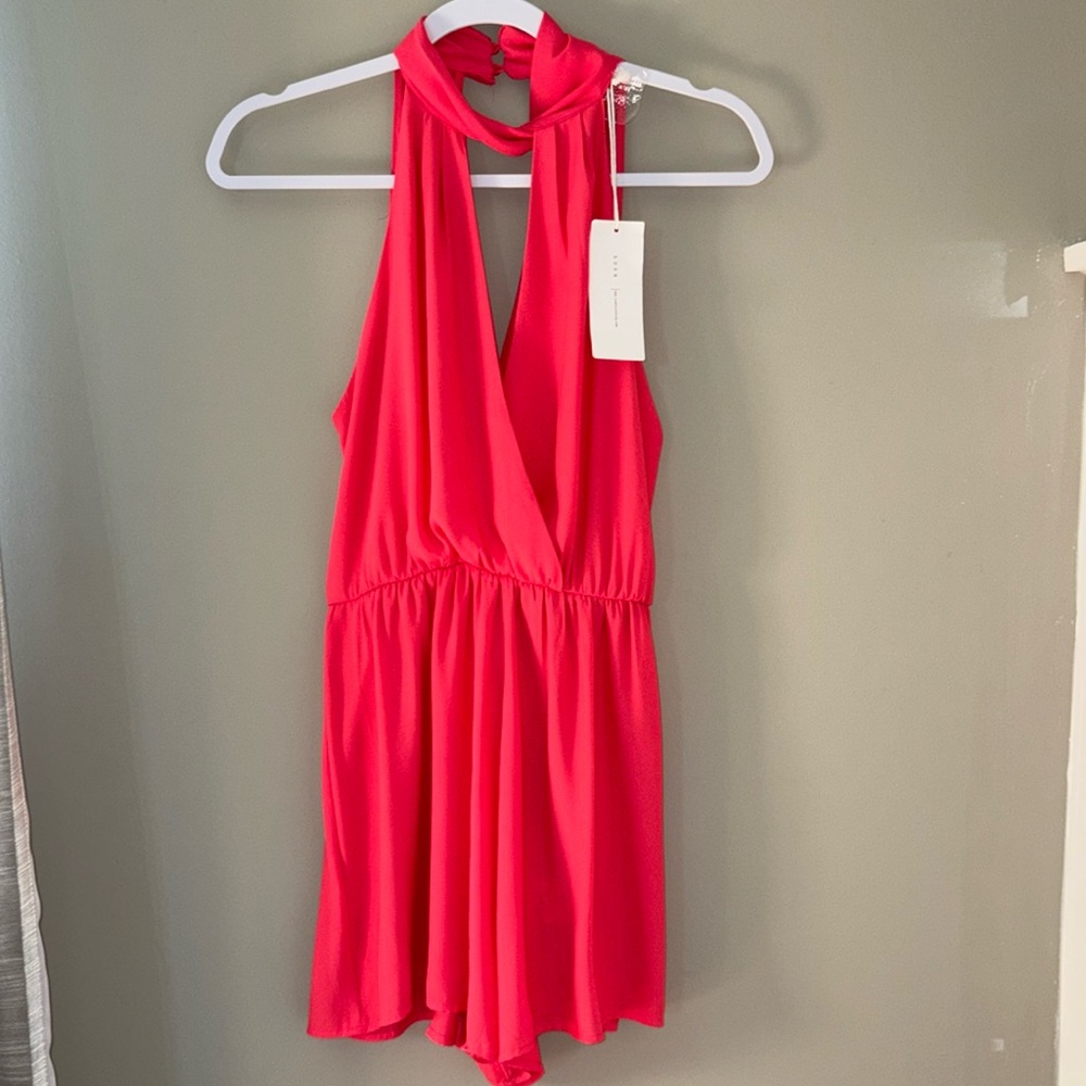 Lush Deep V Front and Back Coral Romper Size Small NWT